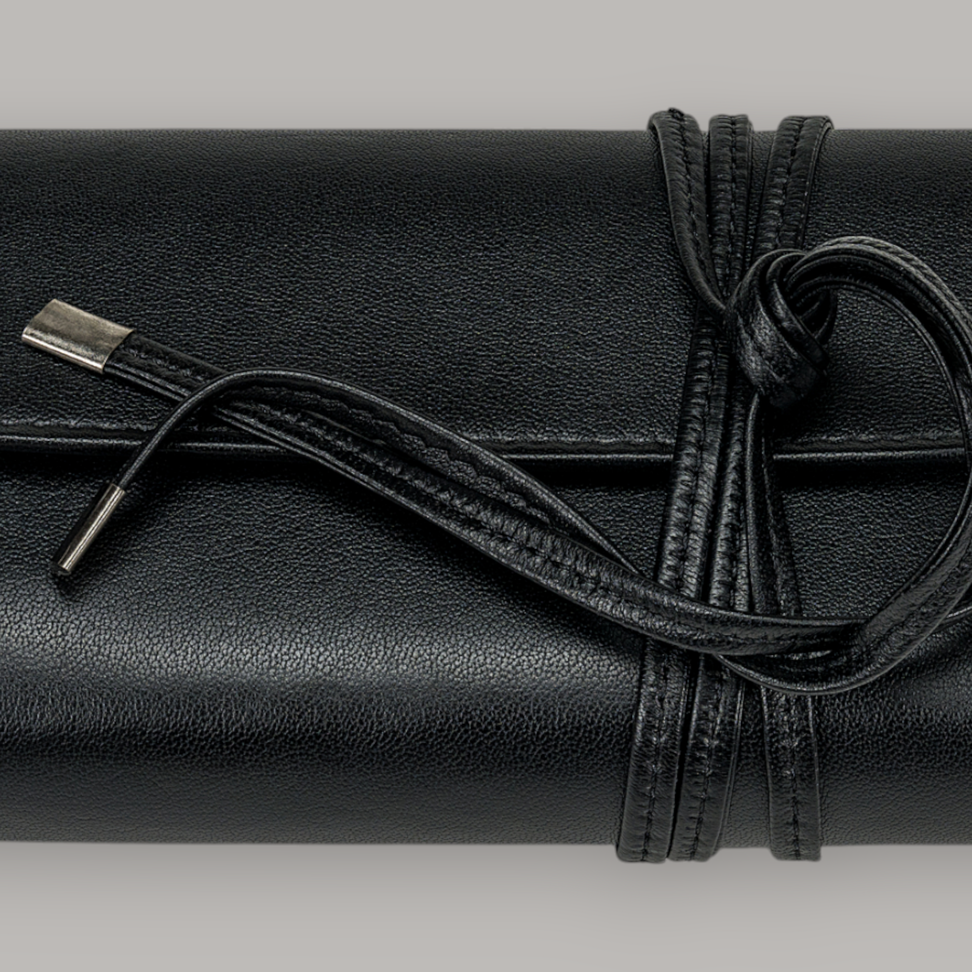 Jewelry roll nappa / black (full cowhide)